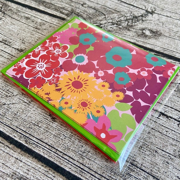 NWT! Pretty note cards set. Total 20 pieces: 10 cards + 10 envelopes - Picture 2 of 3